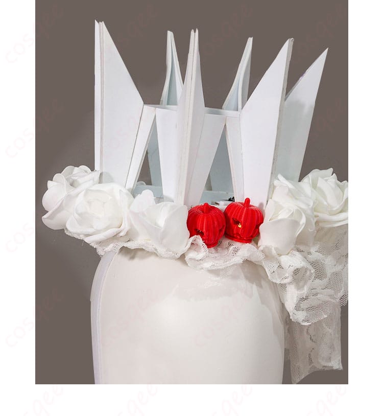 服装の頭飾りの詳細。キャラクターの特徴を忠実に再現しています。