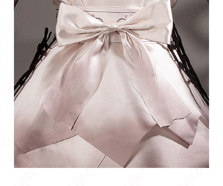 背面に施された蝶結びの装飾。キャラクターの個性を引き立てるデザイン。