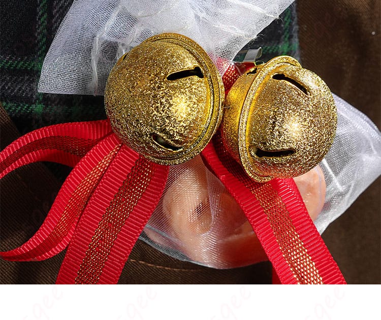 エドガー・ワルデンの衣装に付属する鈴飾りの詳細画像。