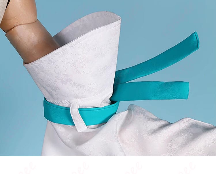 コスプレ衣装 袖の装飾ディテール