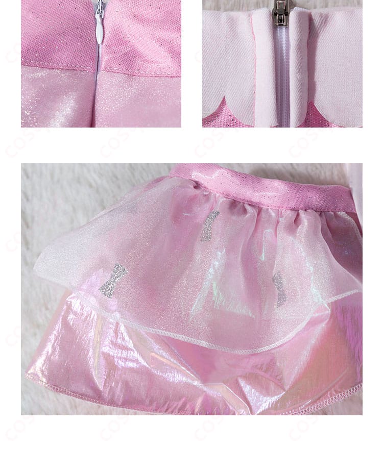 「コスプレ衣装の靴カバーと衣装チェーンのディテール。完璧な仕上がりのアクセサリー。」