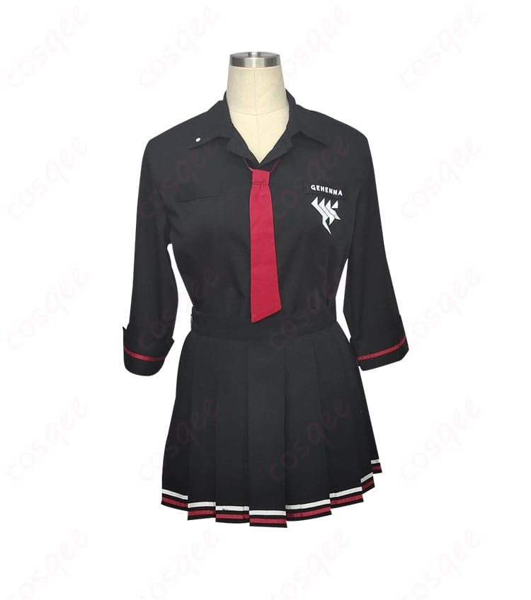 旗見エリカ コスプレ衣装の前面の詳細、シャツ、ネクタイ、スカートなどの高い再現度。