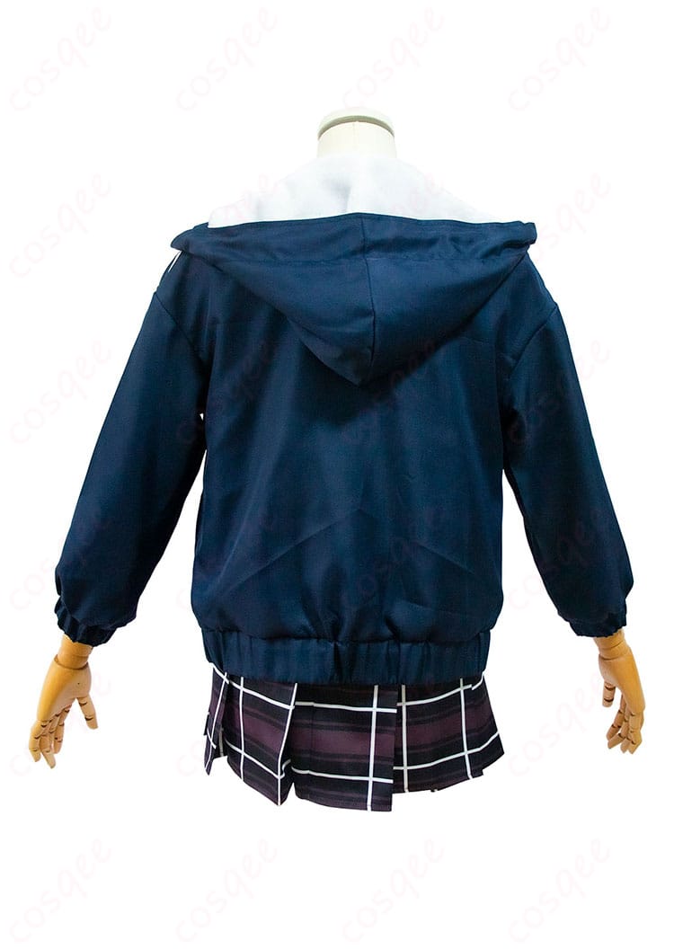 井芹仁菜 コスプレ衣装 背面から見た画像。衣装の後ろ側のディテールが鮮明に見えます。