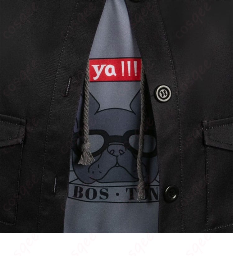 コスプレ衣装の領口装飾の詳細。細かい刺繍とデザインで、キャラクターの個性を引き立てる。