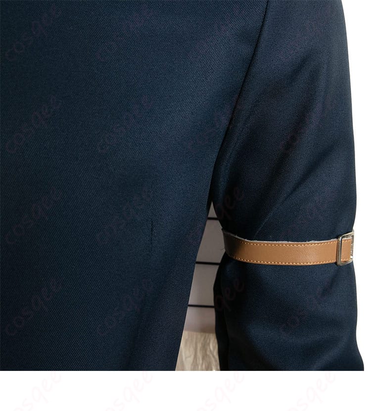 ナツ・ドラグニル コスプレ衣装 肩袖装飾の詳細。細かい縫製と装飾が特徴的なデザインです。