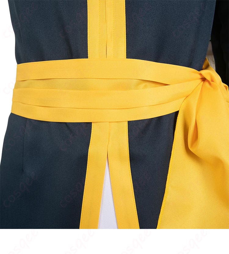 ナツ・ドラグニル コスプレ衣装 腰帯装飾の詳細。アクセサリーのデザインが魅力的で、全体のバランスが良いです。