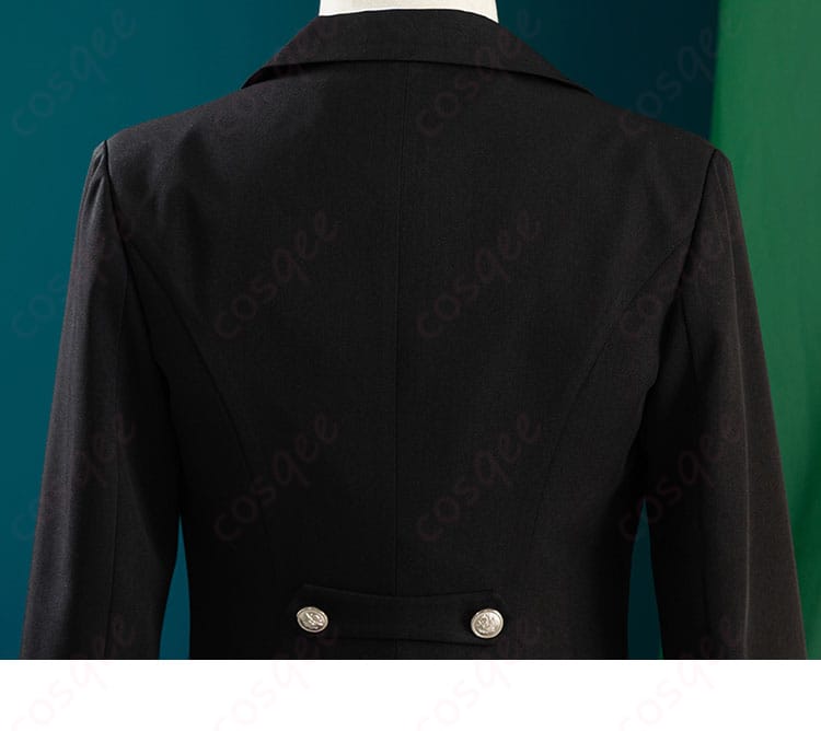 コスプレ衣装の背面装飾の細部。細部までこだわった仕上がりが特徴。