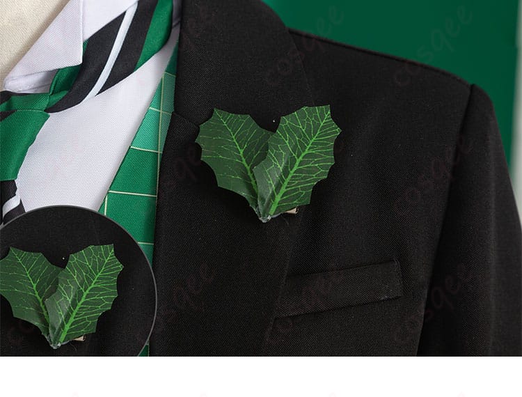 ハーマン・グリーンヒル コスプレ衣装の衣領に施された緑葉装飾、ビクトリアン風のデザイン。