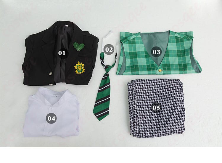 ハーマン・グリーンヒル コスプレ衣装のセット内容を確認。コート、シャツ、ネクタイなどが含まれます。