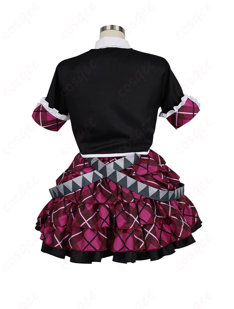 初音ミク コスプレ衣装の背面画像。背中のデザインも美しく再現されています。