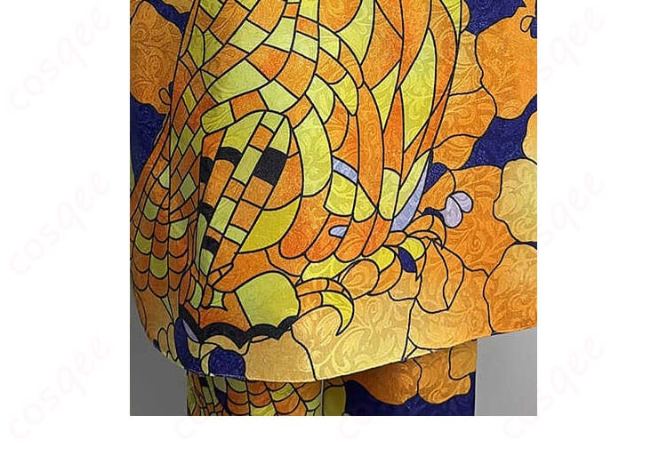 衣裳衣摆装飾ディテール フリルの装飾が特徴