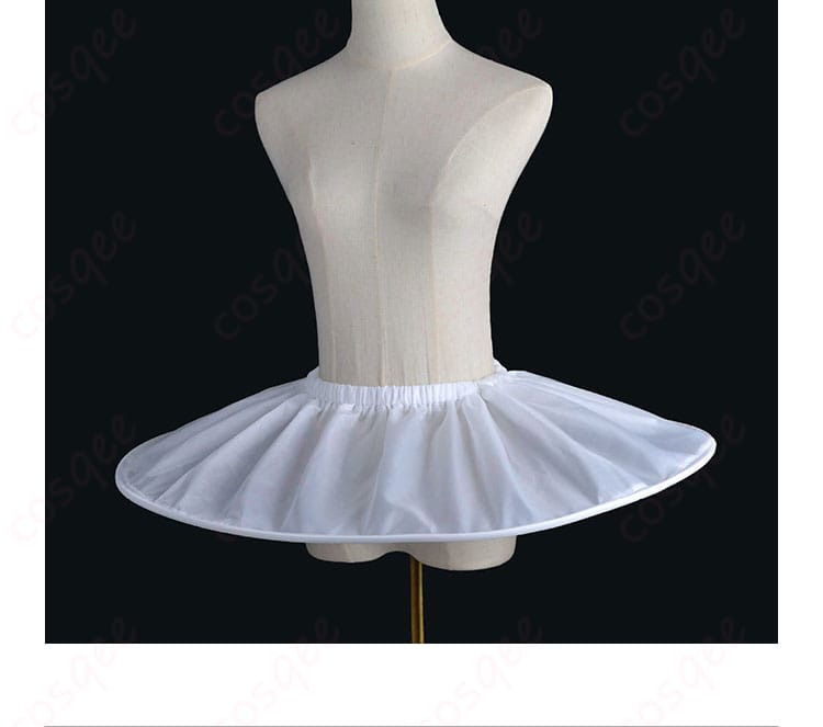 内側の白いドレスの細部。木之本桜のコスプレ衣装の下着としてデザインされたエレガントなドレス。