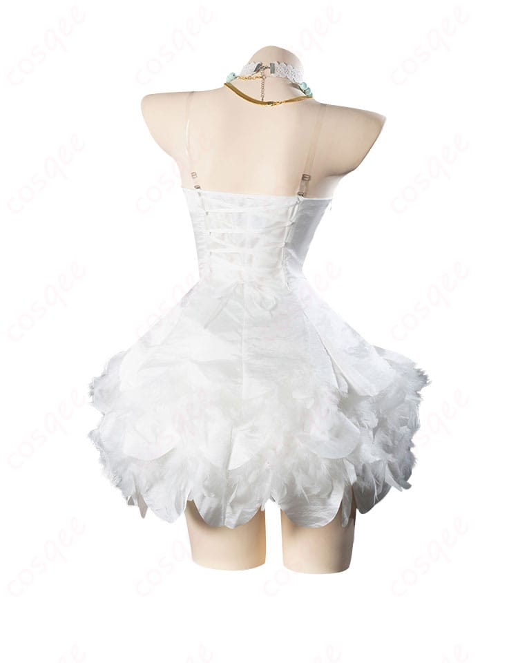 パンティコスプレ衣装の背面。カジノドレスの背面デザインが美しく再現されている。