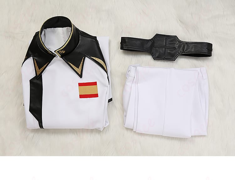 セット内容画像イザーク・ジュール コスプレ衣装のセット内容。上着、ズボン、ベルトを確認。