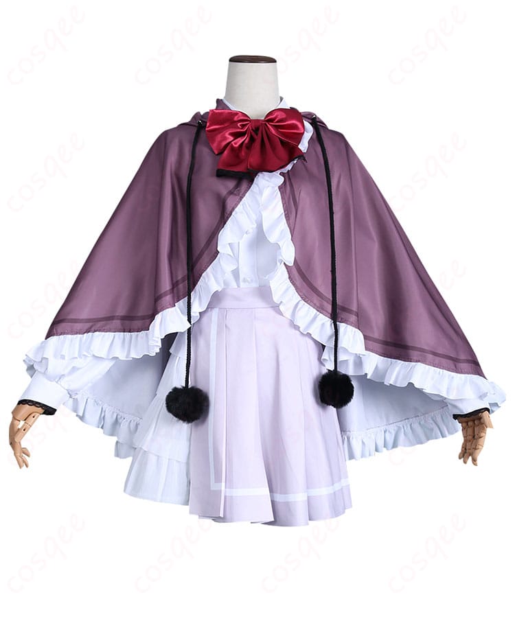 ねりコスプレ衣装の正面、マントやシャツがはっきり見える、細部まで忠実に再現。