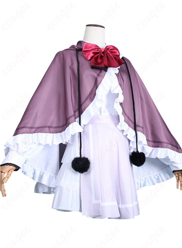 右側から見たねりコスプレ衣装、髪飾りと靴下がクリアに映る。