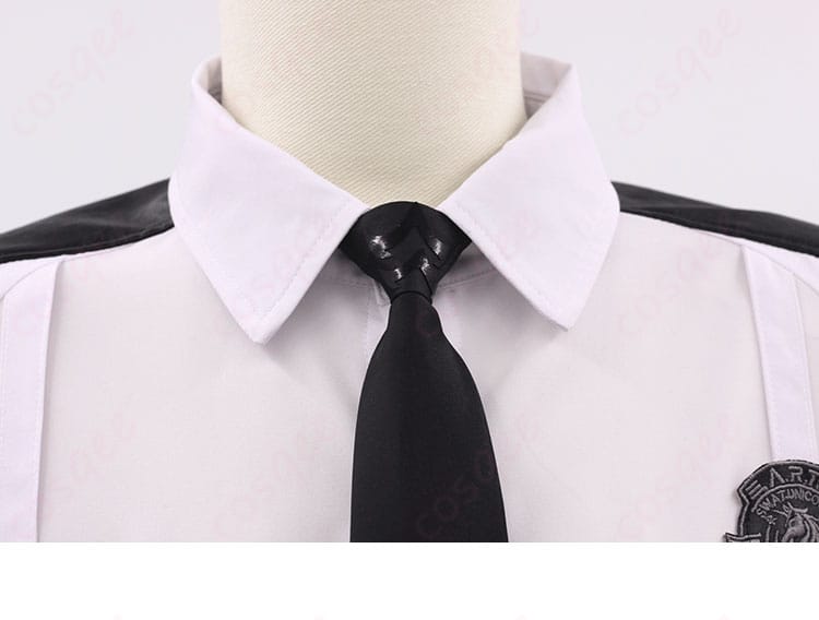 セイヤ コスプレ衣装のネクタイ装飾詳細。精巧な作りでリアル感が溢れる。