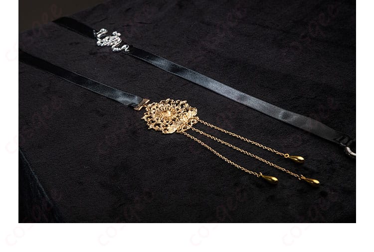 腰間アクセサリーのディテール