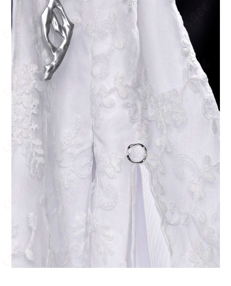 前胸衣襟と衣袖装飾ディテール