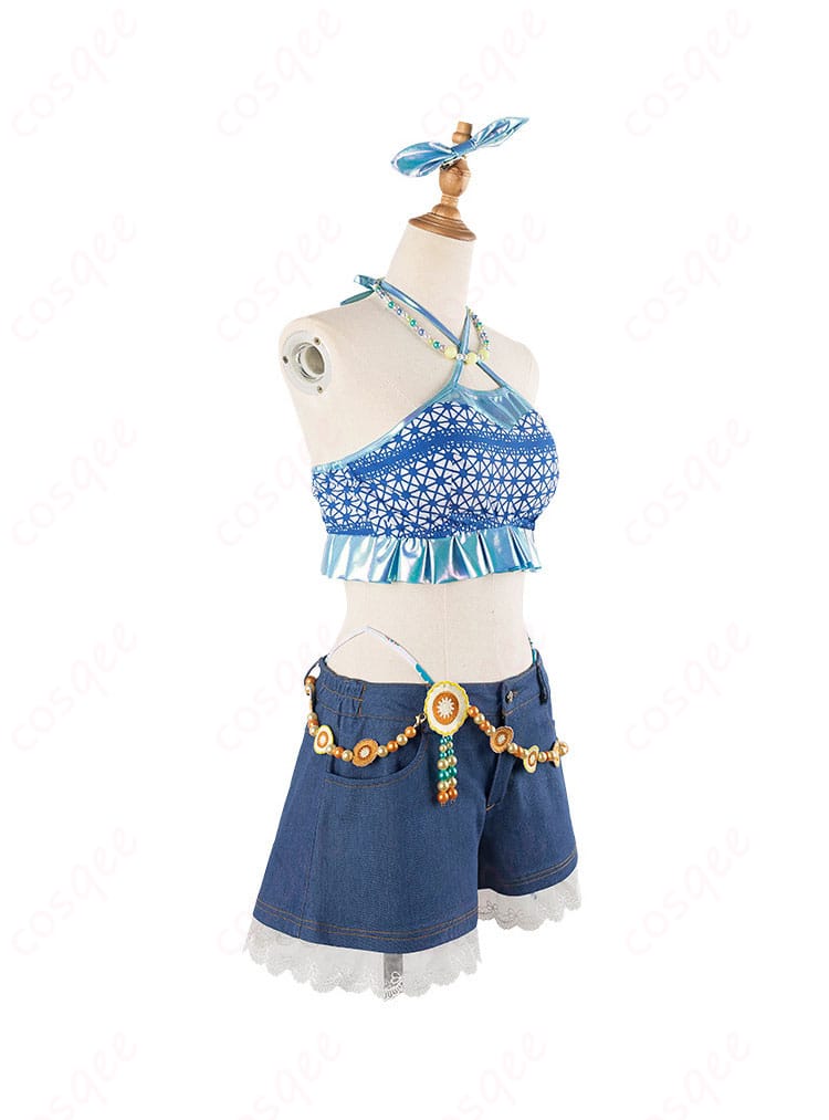 内搭服装側面のディテール、コスプレ衣装の一部として丁寧に作り込まれたデザイン