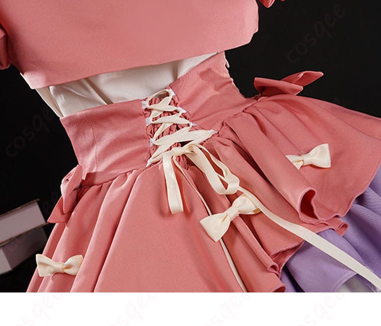 リリー・バリエル コスプレ衣装の背面装飾ディテール画像