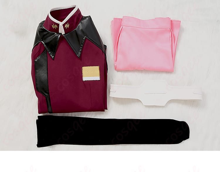 ルナマリア・ホークコスプレ衣装セット内容、トップス、スカート、ベルトなど、フルセットが揃っています。