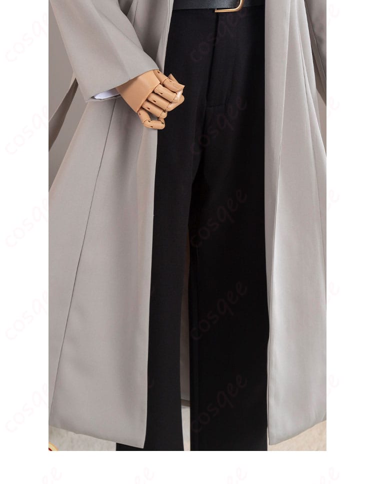 太宰治コスプレ衣装のズボン部分のディテール画像です。履き心地やデザインの特徴を示しています。