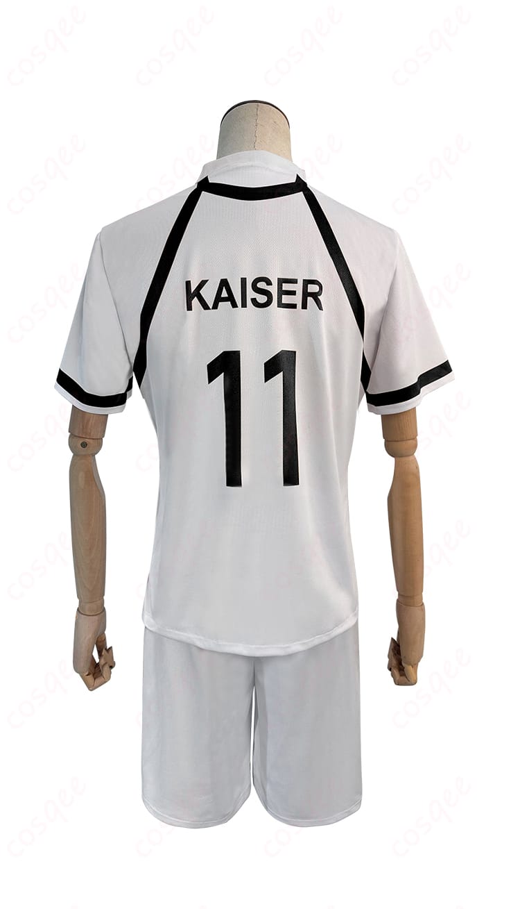 ブルーロック ミヒャエル・カイザー コスプレ衣装 ユニフォームの背面画像。背面のディテールも精緻に再現されています。