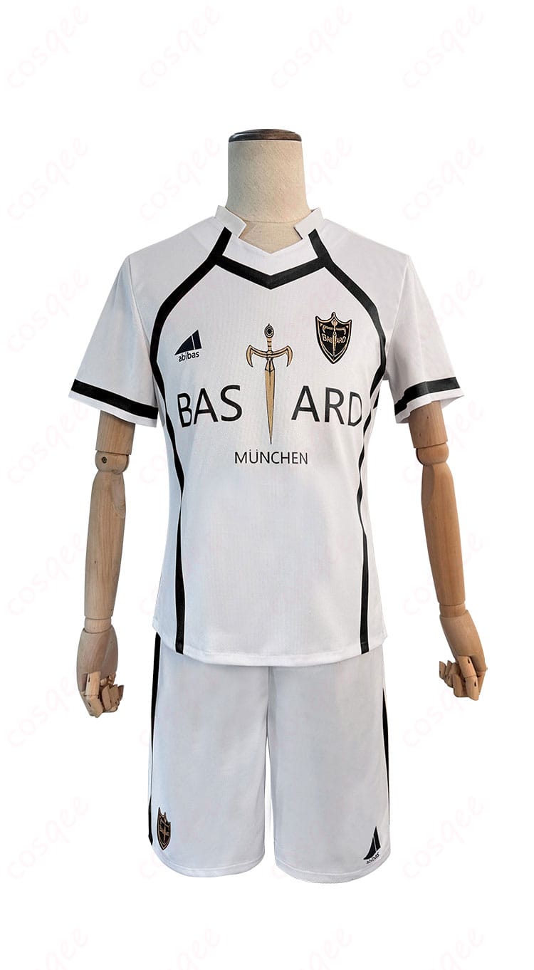 ブルーロック ミヒャエル・カイザー コスプレ衣装 ユニフォームの正面画像。忠実再現されたデザインが特徴です。