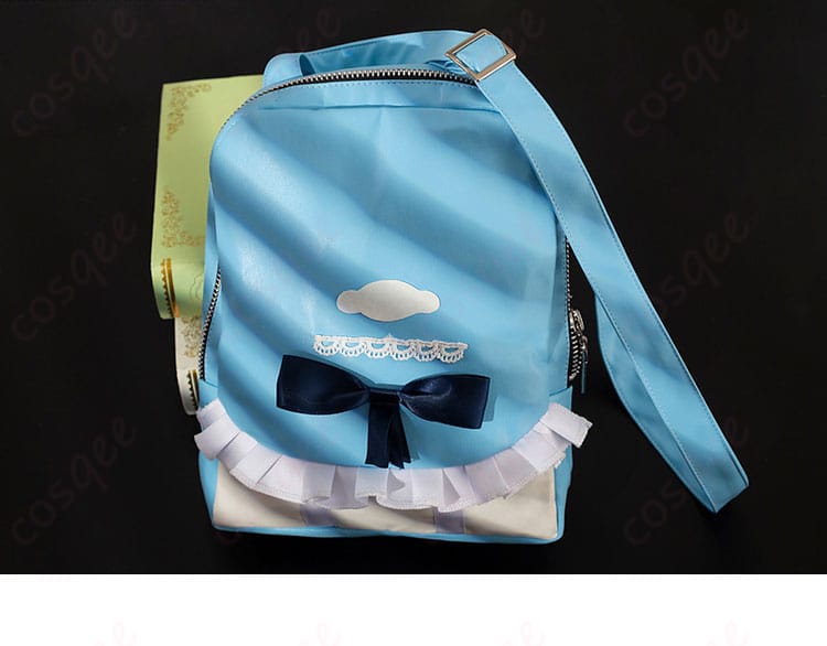 香風智乃コスプレ衣装のバックパック。キャラクターにぴったりなアクセサリーが加わっています。