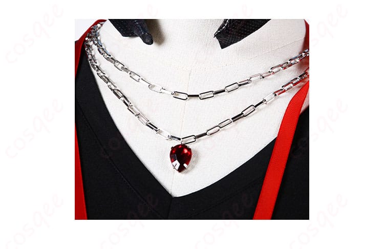 ビアンカ コスプレ衣装 衣領装飾細部。衣領部分の装飾が細かく、キャラクターの特徴を表現しています。