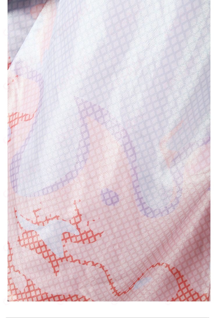 ビアンカ コスプレ衣装 衣襟のパターン装飾。衣襟部分に施された美しいパターン装飾のアップ画像。