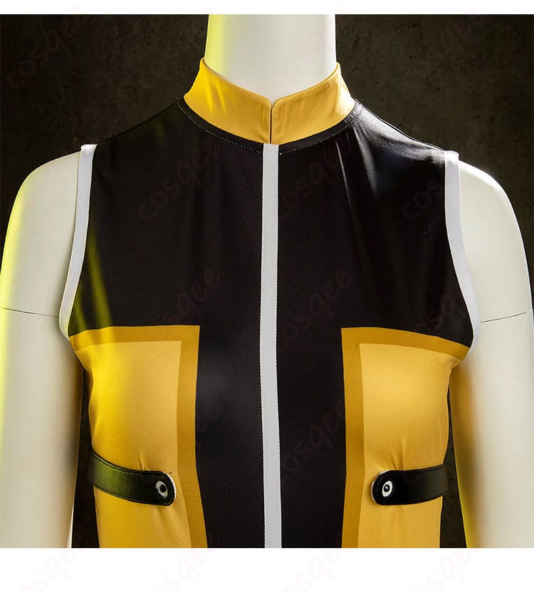 錫切夢子コスプレ衣装の上衣装飾、細かい刺繍と装飾が光る