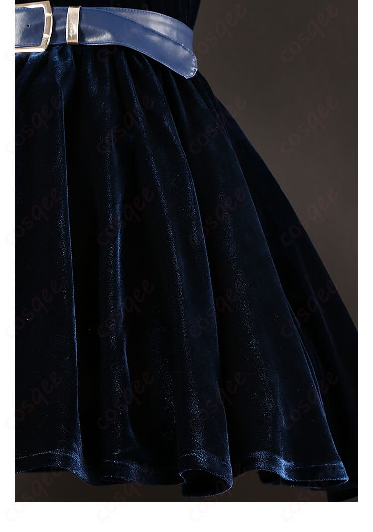 スカート裾の装飾細部。衣装の裾に施された華やかな装飾。