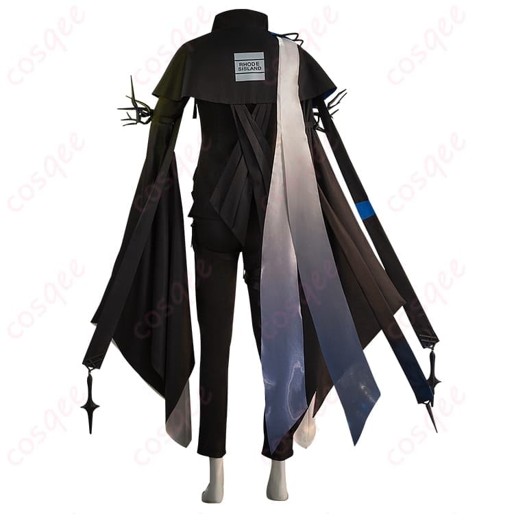 アークナイツのロゴスを端正に再現する重厚レイヤードのコスプレ衣装 - 3枚目の画像