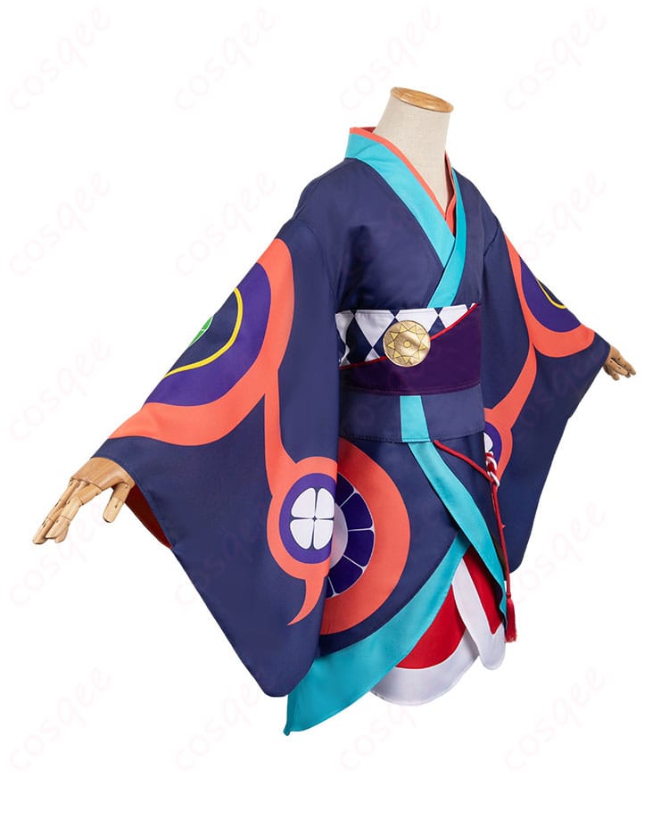 商品右側面のコスプレ衣装画像。衣装全体の美しいラインとディテールを確認できる。