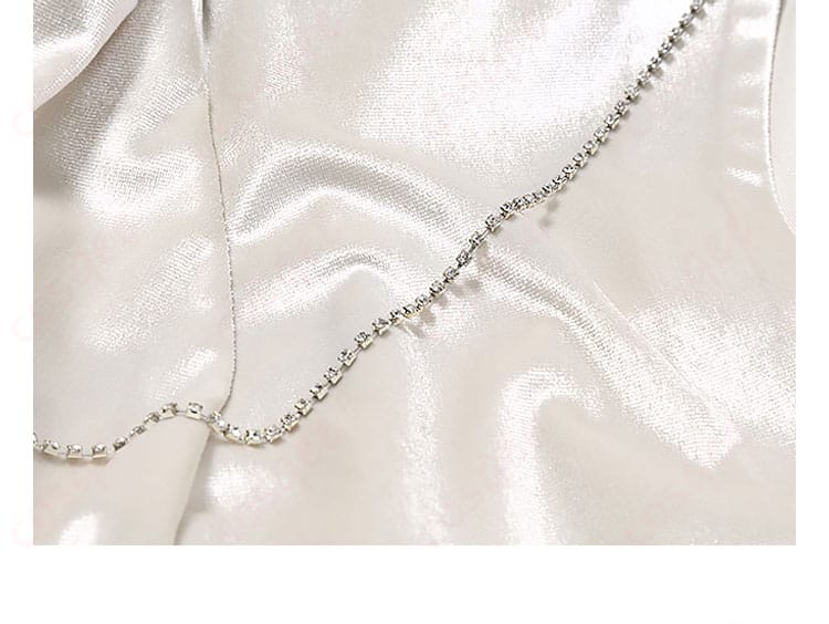 ALIEN STAGE ルカ コスプレ衣装 チェーン装飾詳細 高級感あふれるチェーンがアクセントになったデザイン