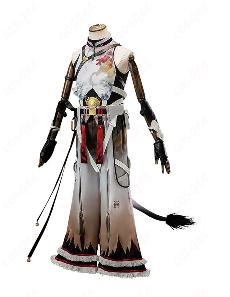 左側から見た「凌陽」コスプレ衣装。全体のバランスがよくわかります。