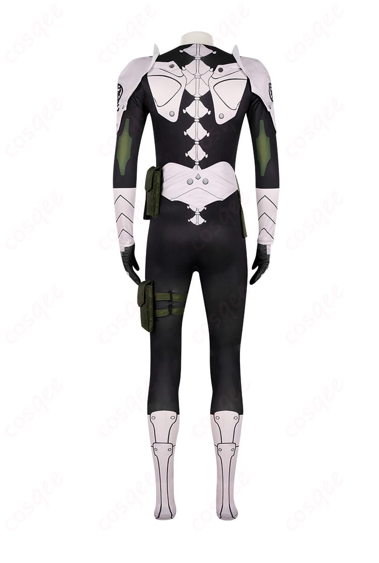 日比野カフカのコスプレ衣装の背面。背中部分のディテールに注目。