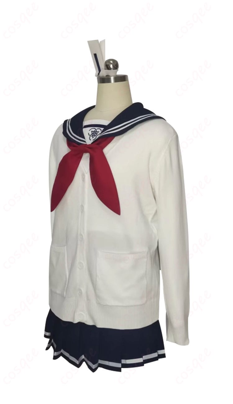 ブルーアーカイブ 柚鳥ナツ コスプレ衣装 側面の画像 制服のシルエットとラインが見やすい