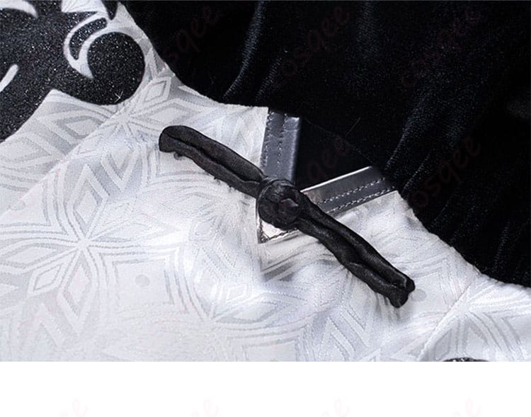 ペーター・シュトラッサー コスプレ衣装 衣襟のボタン装飾