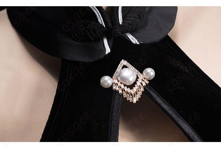 ペーター・シュトラッサー コスプレ衣装 服装の領口装飾細部