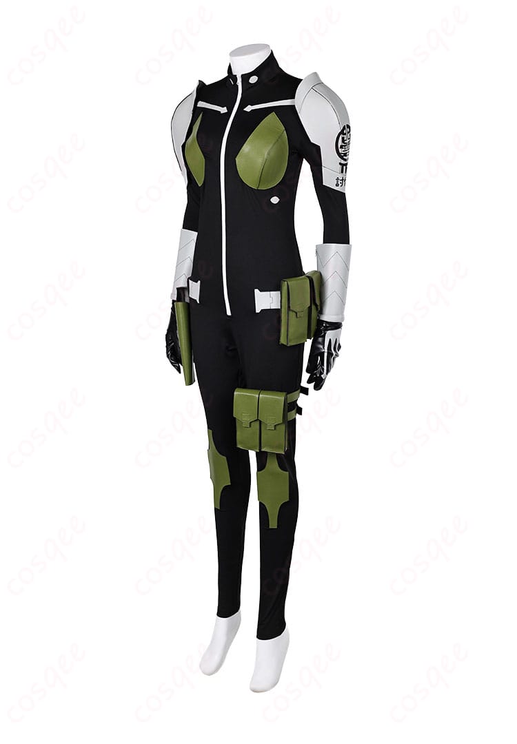 亜白ミナ コスプレ衣装の側面。手袋、レッグポーチ、ウエストポーチのディテールがしっかりと確認できます。