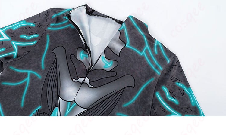 コスプレ衣装の衣服の鎖の装飾ディテール画像。