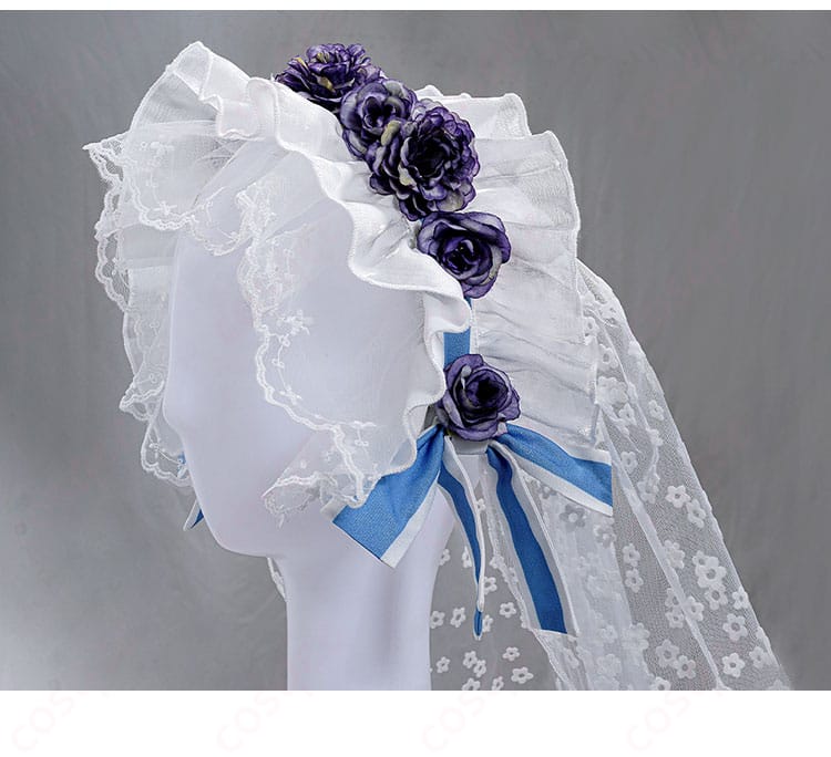 エマ・ウッズの庭師コスプレの頭飾りの詳細。装飾が精巧に施されています。