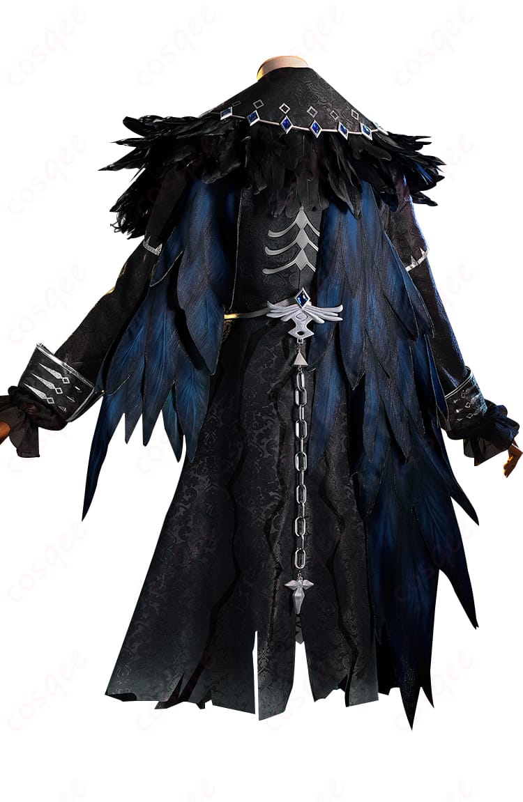 ジョゼフ 亡霊の魔術師 コスプレ衣装 背面から見たデザイン、後ろの装飾と羽のディテールに注目。