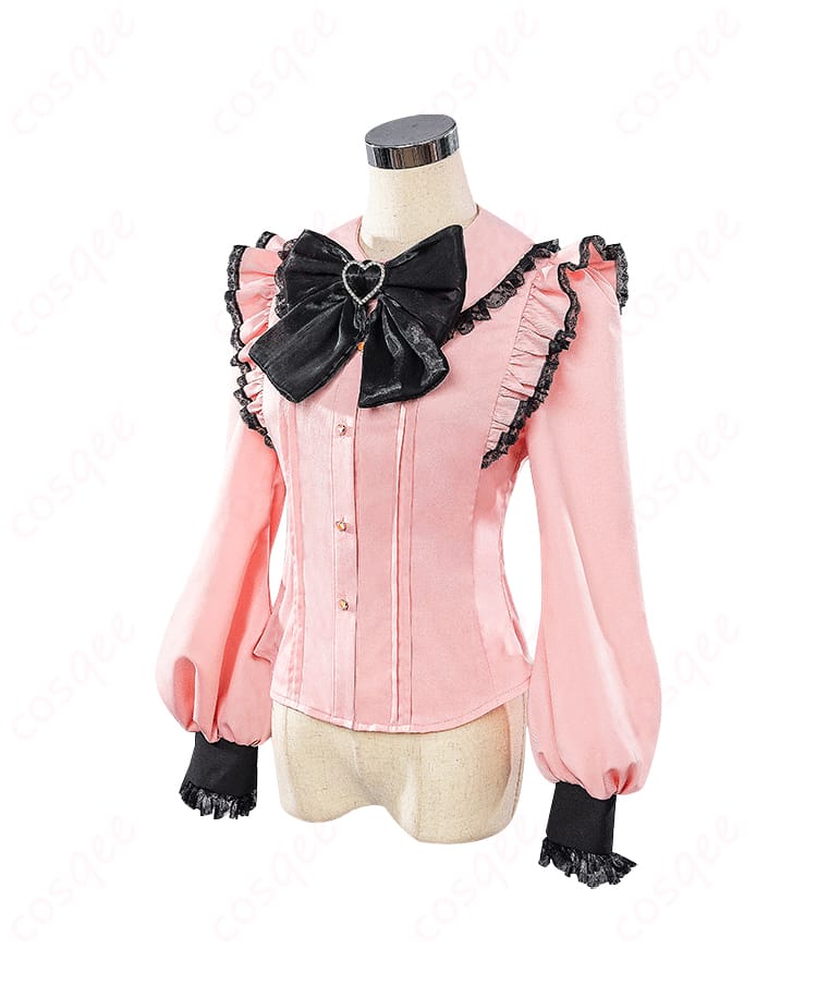 上衣のディテール、刺繍と装飾が美しく再現された星野アイのコスプレ衣装。