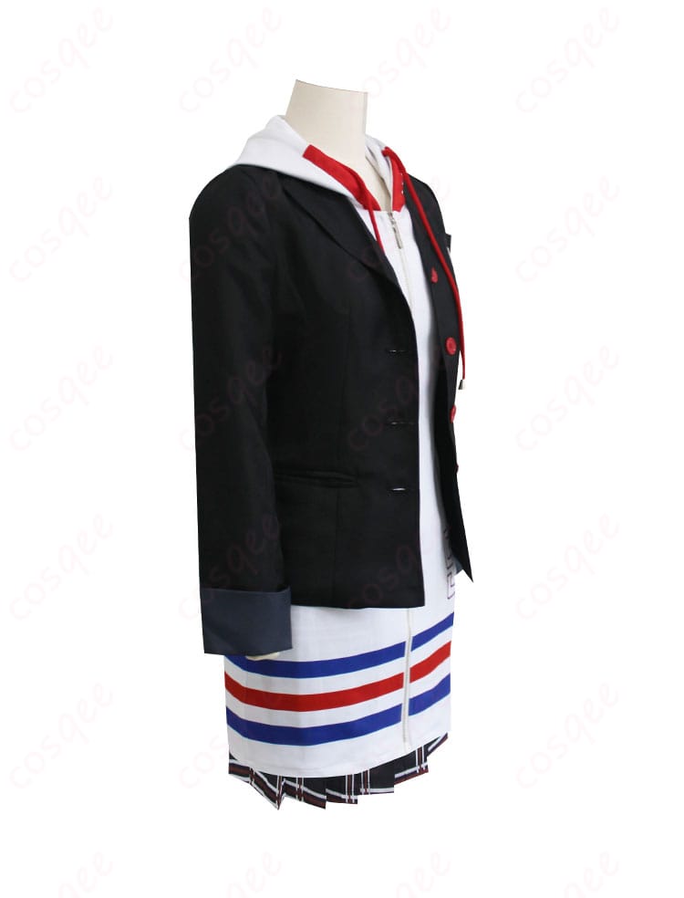 コスプレ衣装の側面デザイン、スカートとパーカーのディテールが際立つ側面の写真。