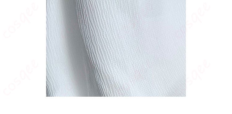 衣装の装飾部分、天使と悪魔のテーマが表現されています。