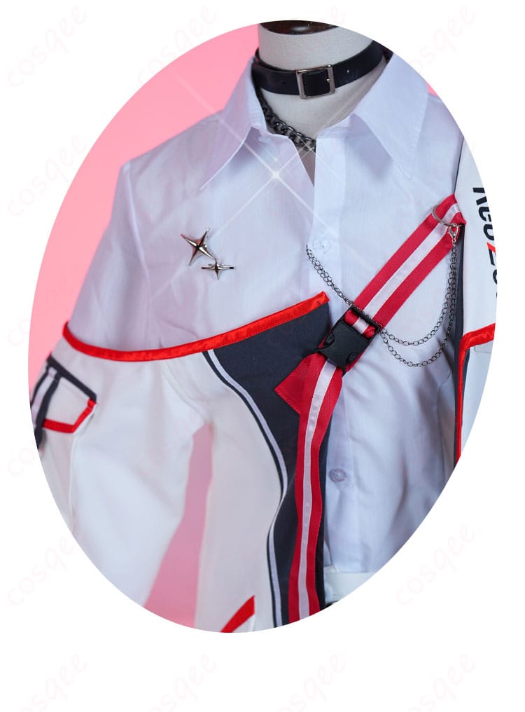 火威青 コスプレ衣装 服装の領口部分、精巧なデザインでキャラクターの魅力を再現。